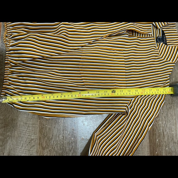 Forever 21 shirt  Size small - Picture 5 of 5